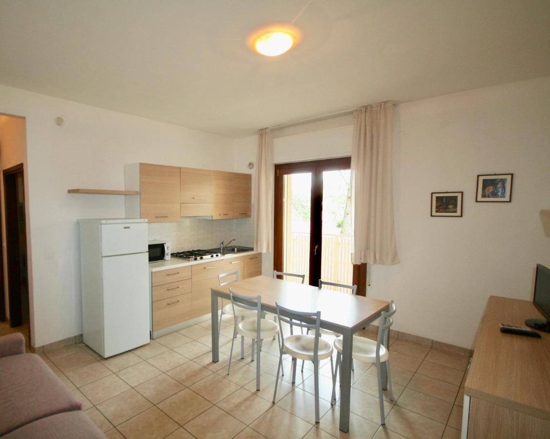 Ba- Tintoretto Apartments - Lignano Sabbiadoro Ngoại thất bức ảnh
