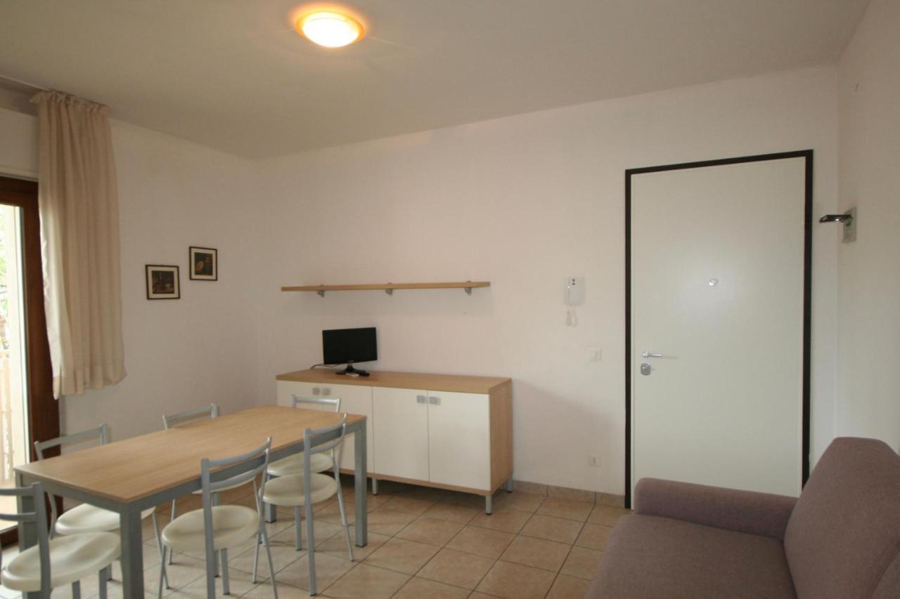 Ba- Tintoretto Apartments - Lignano Sabbiadoro Ngoại thất bức ảnh