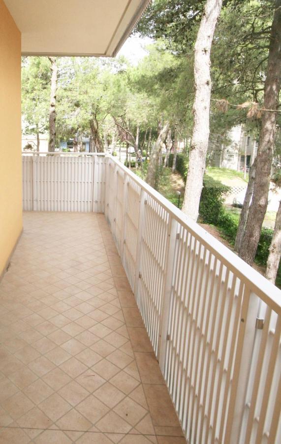 Ba- Tintoretto Apartments - Lignano Sabbiadoro Ngoại thất bức ảnh